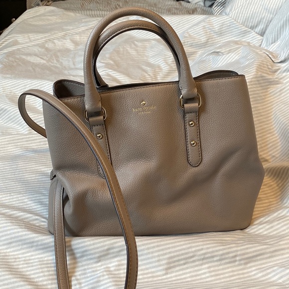 *SOLD* Kate Spade purse. More taupe in colour - Picture 1 of 10